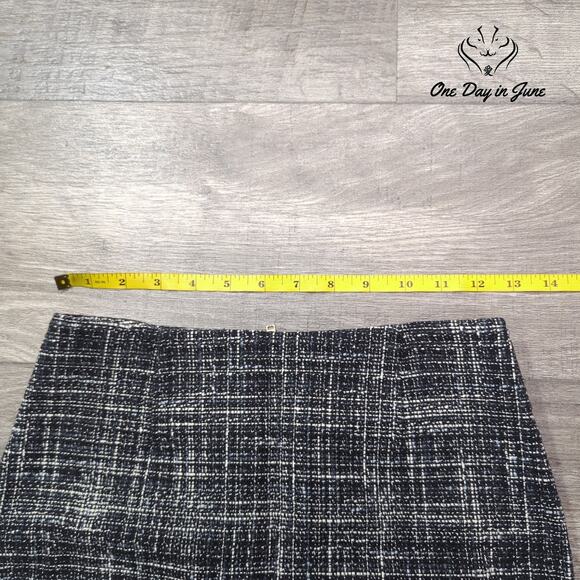 H&M Lined Mini Skirt Size 2 - Picture 3 of 5